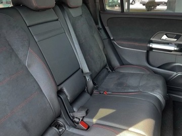 Mercedes GLB SUV Facelifting 2.0 220 190KM 2025 MERCEDES-BENZ GLB 220 4-Matic AMG Line 2.0 (190KM) 2025, zdjęcie 9