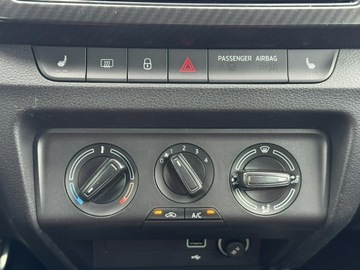 Skoda Fabia III Hatchback Facelifting 1.0 TSI 95KM 2019 Škoda Fabia Skoda Fabia 1,0 TSi 95KM 2019r. Monte, zdjęcie 22