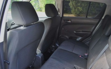 Suzuki Swift V Hatchback 5d 1.2 VVT 94KM 2011 Suzuki Swift GWARANCJA, 1.2 Benzyna 94KM, ISOFIX, Ladnie utrzymany, Po opl, zdjęcie 5