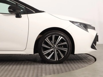 Toyota Corolla XII TS Kombi 1.8 Hybrid 122KM 2022 Toyota Corolla 1.8 Hybrid, Salon Polska, zdjęcie 14