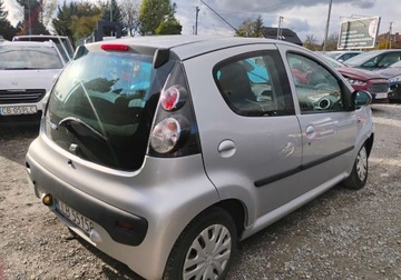 Citroen C1 I Hatchback 5d Facelifting 2012 1.0 i 68KM 2013 Citroen C1 2013r, 1.0 Benzyna. Lekko uszkodzony prawy przod. Jezdzi 68KM, zdjęcie 3