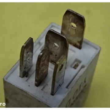 RELÉ HYUNDAI ACCENT 95225-29000 NR907