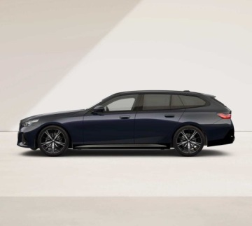 BMW Seria 5 G90-91 Touring 2.0 520d 197KM 2025 BMW 520 BMW 520d xDrive HAK, Panorama, Wentylacja, zdjęcie 1
