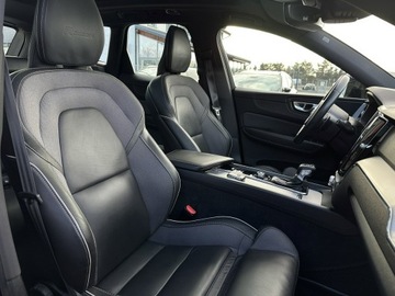 Volvo XC60 II Crossover D4 190KM 2020 Volvo XC 60 R-Design*CarPlay*, zdjęcie 12