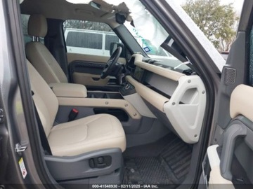 Land Rover Defender IV (L663) 2024 Land Rover Defender 110 P400 s 3.0 Benzyna 395KM, zdjęcie 9