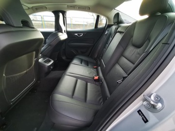 Volvo S60 III Sedan Facelifting 2.0 B5 250KM 2024 volvo s60 B5 mild hybrid, Automat, AWD 4x4, Dokumentacja pochodzeniowa, zdjęcie 7