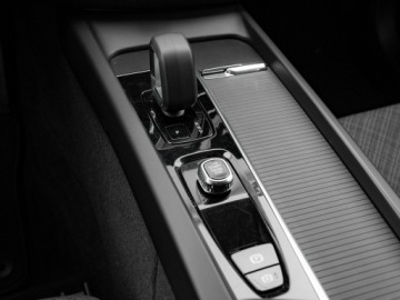 Volvo XC60 II 2023 Volvo XC 60 FZ7554T#B4 D Core Podgrz.f kier I, zdjęcie 17