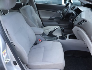 Honda Civic IX Sedan 1.8 i-VTEC 142KM 2014 Honda Civic 1.8 i-VTEC, Klima, Klimatronic, zdjęcie 8