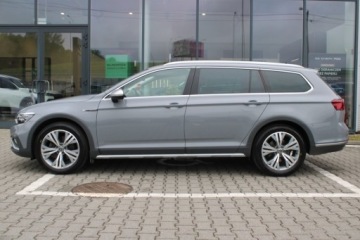 Volkswagen Passat B8 Variant Facelifting 2.0 TDI SCR 200KM 2023 Volkswagen Passat ALLTRACK Executive 4x4, zdjęcie 7