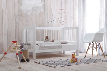 Детская кроватка Pinio Basic с кушеткой 140x70