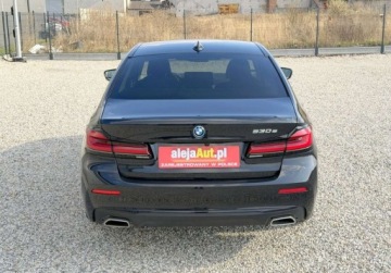 BMW Seria 5 G30-G31 Limuzyna Plug-In 2.0 530e 292KM 2021 BMW Seria 5 BMW 530e 292 KM 2021r Bezwypadkowy 2.0 Hybryda Plug-in 292KM, zdjęcie 13