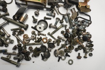 YAMAHA FZS FAZER 600 02-03 БОЛТЫ ВИНТЫ