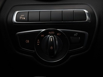 Mercedes GLC C253 2017 Mercedes GLC 350 350e Automat 4Matic AMG Line, zdjęcie 37