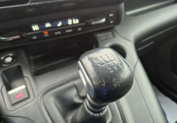 Opel Combo E Kombivan 1.5 Diesel 131KM 2021 Opel Combo Najbogatsza wersja Kamery 360 130KM 1.5 Diesel 131KM, zdjęcie 31