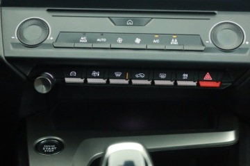 Peugeot 308 III SW 1.5 BlueHDi 130KM 2022 Peugeot 308 1.5 BlueHDi, Salon Polska, zdjęcie 9