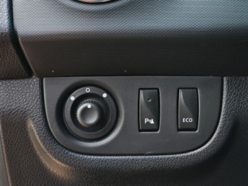 Dacia Sandero II Hatchback 5d Facelifting 0.9 TCe 90KM 2018 Dacia Sandero Stepway Nawigacja Klimatyzacja manua, zdjęcie 14
