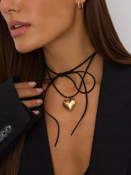 ЧЕРНОЕ ЧОКЕРНОЕ ОЖЕРЕЛЬЕ С ЗОЛОТЫМ РЕТРО-РЕМЕНЕМ, ДЛИННАЯ ЛЕНТА НА ШЕЕ
