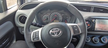 Toyota Yaris III Hatchback 5d Facelifting 1.33 Dual VVT-i 99KM 2014 Toyota Yaris 1.3 VVT-i 100KM Klima Tempomat Kamera, zdjęcie 11