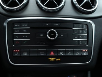 Mercedes GLA I Off-roader 2.0 250 211KM 2016 Mercedes GLA GLA 250 4MATIC, Salon Polska, zdjęcie 16