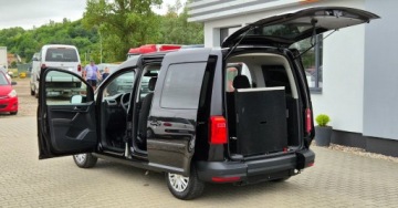 Volkswagen Caddy IV Kombi 1.2 TSI BlueMotion Technology 84KM 2018 Volkswagen Caddy 1,2 TSI Benzyna Klima Serwis Rampa dla Niepelnosprawnych, zdjęcie 15