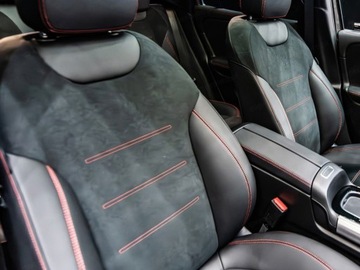 Mercedes GLA II Off-roader Facelifting 2.0 220 190KM 2025 MERCEDES-BENZ GLA 220 4-Matic AMG Line 2.0 (190KM) 2025, zdjęcie 4