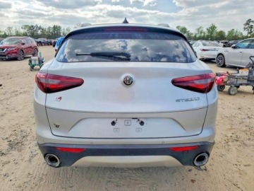 Alfa Romeo Stelvio SUV 2.0 Turbo 280KM 2018 Alfa Romeo Stelvio TI Sport 2018 2.0 Benzyna 280KM, zdjęcie 2