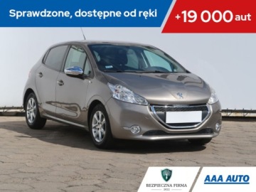 Peugeot 208 I Hatchback 3d 1.2 VTI 82KM 2014 Peugeot 208 1.2 PureTech, Klima, Tempomat,ALU