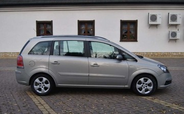Opel Zafira B 1.9 CDTI ECOTEC 120KM 2005 Opel Zafira 1.9 Diesel 120KM, 7-Osobowa, ISOFIX, Panorama, Pol skora, Hak, zdjęcie 16