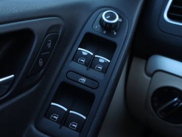 Volkswagen Golf VI Hatchback 5d 1.4 TSI 122KM 2010 VW Golf 1.4 TSI, Salon Polska, Navi, Klima, zdjęcie 13