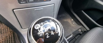 Toyota Avensis III 2014 Toyota Avensis 2014r, 2.0 D4D. Lekko przetarty lewy bok. Jezdzi. 2.0 142KM, zdjęcie 13