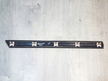 LIŠTA BOČNÍ DVEŘE ZADNÍ LEVÝ VW PASSAT B4