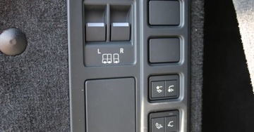 Land Rover Discovery V Terenowy Facelifting 3.0D I6 249KM 2024 Land Rover Discovery Discovery MY24 3.0D I6 249 PS AWD Auto 3.0 Diesel, zdjęcie 2