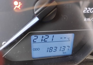 Toyota Yaris III 2018 Toyota Yaris 2018r, Salonowa, 1.5 Benzyna. Uszkodzony prawy przod. Jezdzi., zdjęcie 11