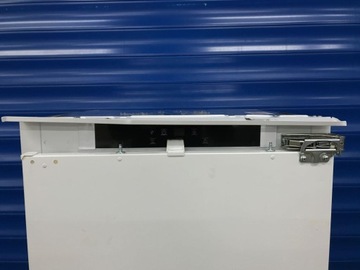 Встраиваемый холодильник Bauknecht KSI 12VF3