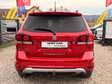 Fiat Freemont 2.0 Multijet II 16v 170KM 2015 Fiat Freemont Black code Swietny stan 4x4 Automat 2.0 Diesel 170KM, zdjęcie 5