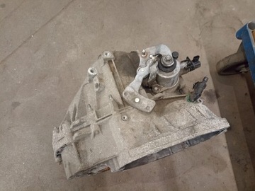 ASTRA K V SKŘÍŇ ŘAZENÍ 1.6 CDTI F40