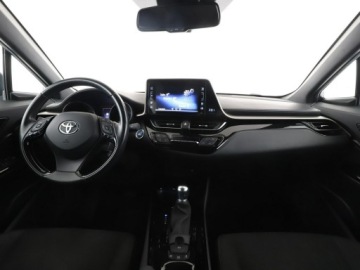 Toyota C-HR I Crossover 1.8 Hybrid 122KM 2019 Toyota C-HR navi kamera grzane fotele ACC, zdjęcie 14