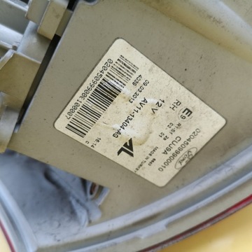 FORD B-MAX B MAX SVĚTLO ZADNÍ PRAVÁ KOMPLETNÍ STAV VELMI DOBRÝ EVROPA