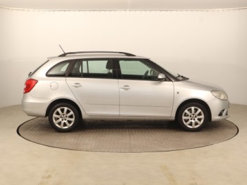 Skoda Fabia II Kombi Facelifting 1.2 TSI 85KM 2014 Skoda Fabia 1.2 TSI, Salon Polska, Klima, zdjęcie 5