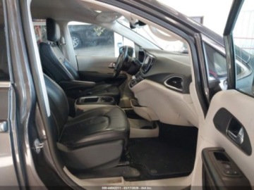 Chrysler Pacifica II 2022 Chrysler Pacifica Touring L, 2022r., 3.6L 3.6 Benzyna 287KM, zdjęcie 8