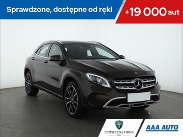 Mercedes GLA I Off-roader 2.0 220 184KM 2017 Mercedes GLA GLA 220 4MATIC, Salon Polska, 4X4
