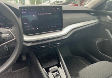 Skoda Octavia IV Liftback 1.5 TSI EVO 150KM 2024 Skoda Octavia Liftback 1.5 TSI mHev 150 KM 7DSG Selection 1.5 Benzyna, zdjęcie 21