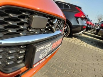 Suzuki Swift VI 2021 Suzuki Swift Hybryda Navi Kamera Klimatronik Asystent 1.2 Hybryda 83KM, zdjęcie 7