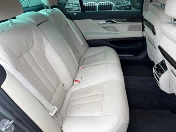 BMW Seria 7 G11-G12 Sedan 750i 450KM 2016 BMW 750 BWM 750Li Executive Drive Pro, Klimatyzowa, zdjęcie 12