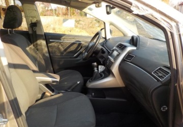 Toyota Verso Minivan Facelifting 1.6 D-4D 112KM 2015 Toyota Verso Doiesel Okazja 1.6 Diesel 112KM, zdjęcie 17