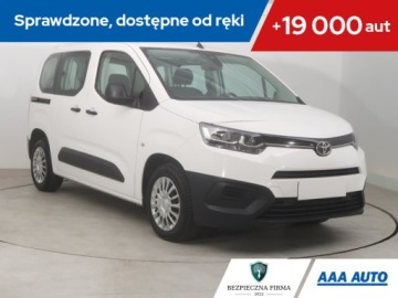 Toyota 2022 Toyota ProAce City Verso 1.5 D-4D, Salon Polska
