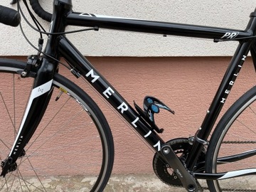 Шоссейный велосипед Merlin, Shimano Claris, выставка