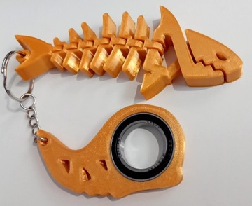 Брелок «Акула» KEYRAMBIT KEYSPINNER karambit - ЯНТАРНЫЙ