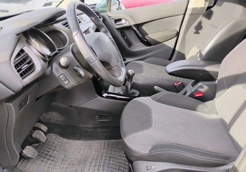 Citroen C3 II 2014 Citroen C3 2014r, 1.2 Benzyna. Lekko uszkodzony tyl. Jezdzi. 1.2 Benzyna, zdjęcie 6