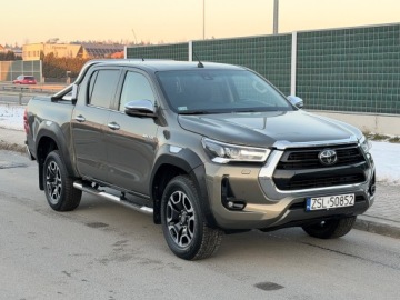 Toyota Hilux VIII Podwójna kabina Facelifting 2.8 D-4D 204KM 2021 TOYOTA HILUX 2.8 D-4D Double Cab SR5+ 4x4, zdjęcie 16